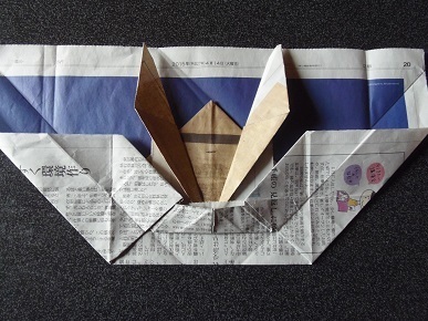 新聞紙で難しい兜 かぶと を折る その３ 折り紙兜 かぶと の折り方 色々